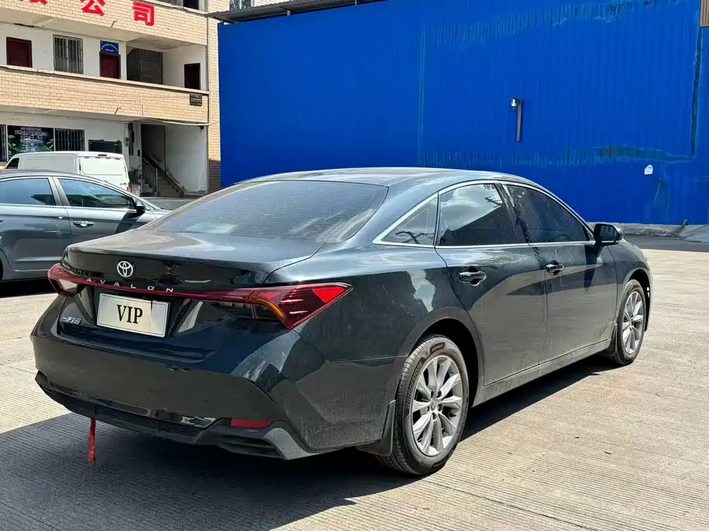 Toyota Avalon — миниатюра 5