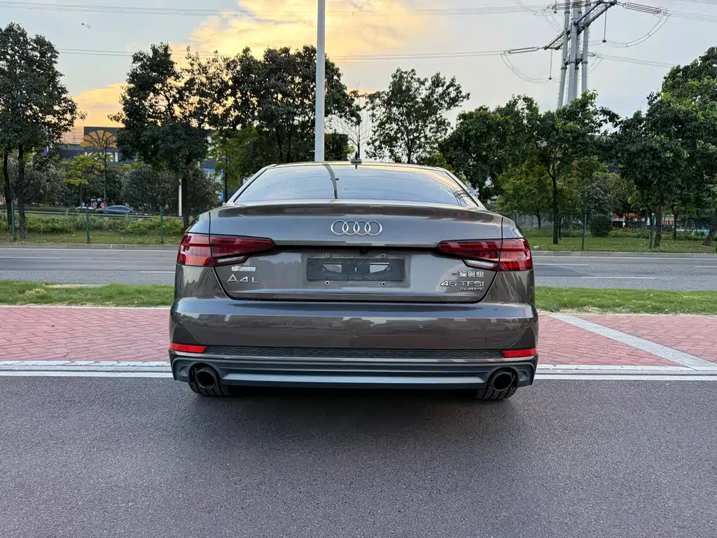 Audi A4L — миниатюра 21