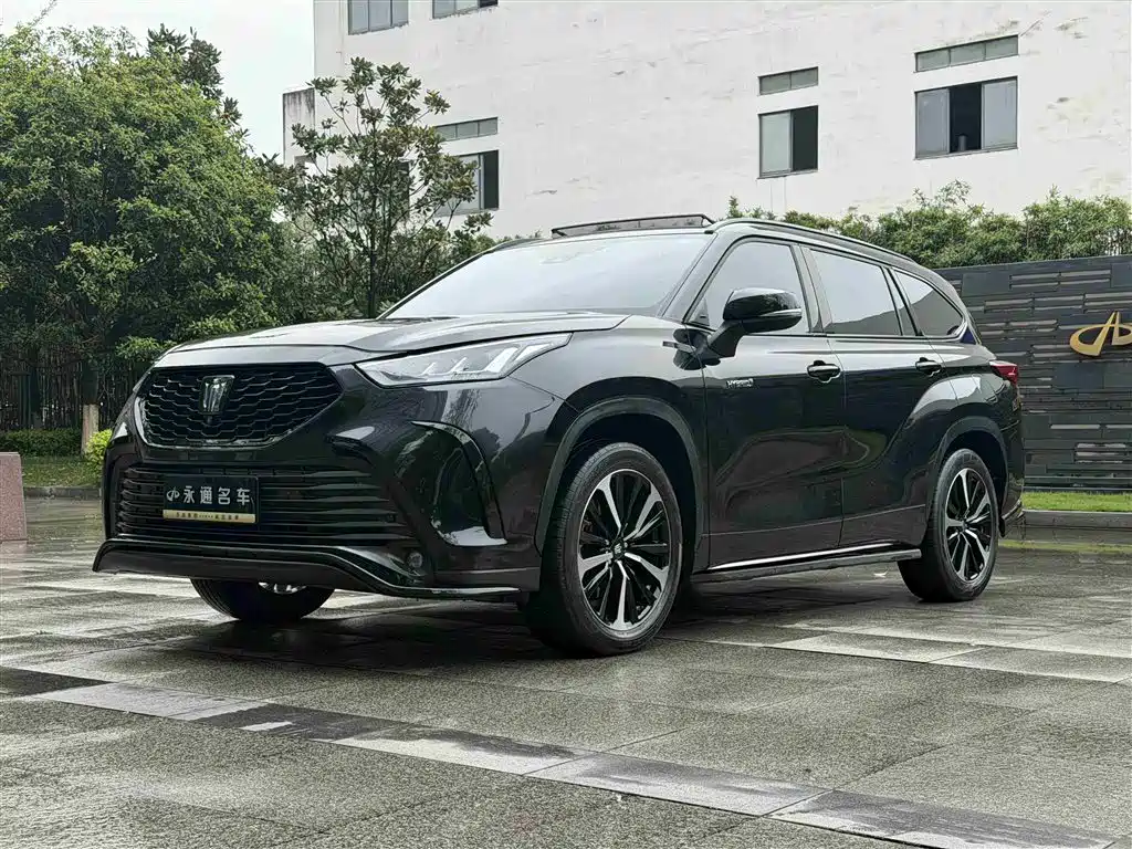 Toyota Crown Kluger 2021