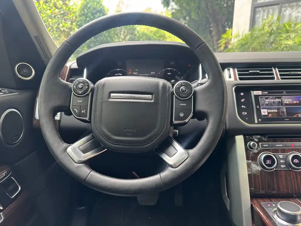 Land Rover Range Rover 2015 3.0 TDV6 Vogue