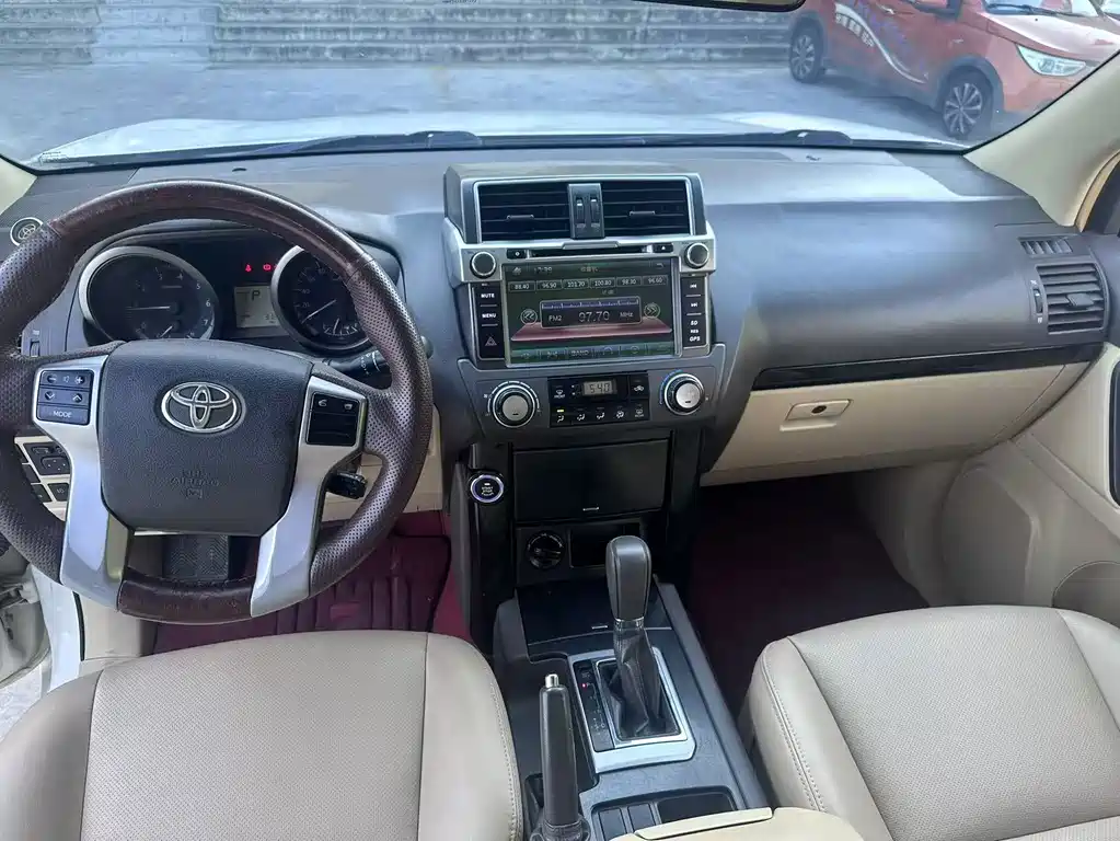 Toyota Prado (Import) — миниатюра 6