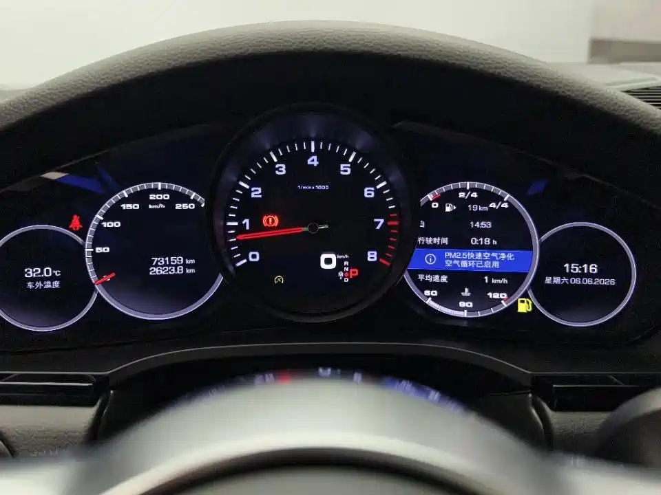 Porsche Cayenne — миниатюра 8