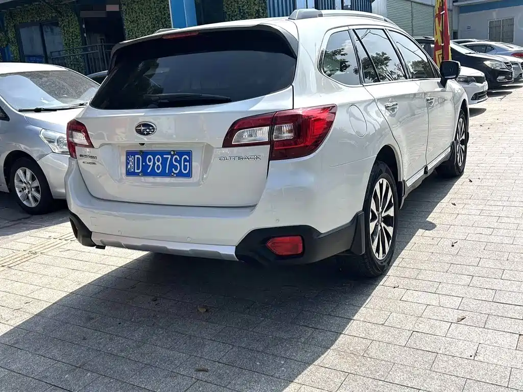 SUBARU OUTBACK