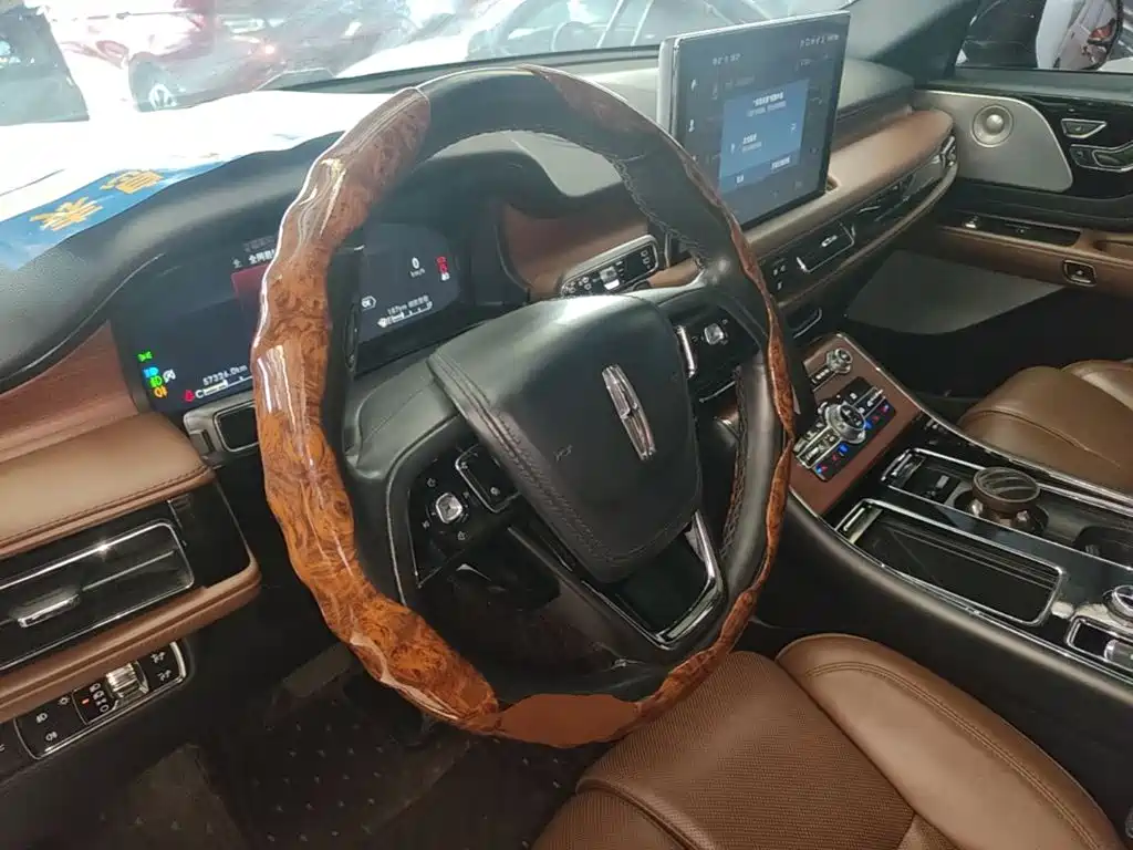 Lincoln Aviator — миниатюра 11