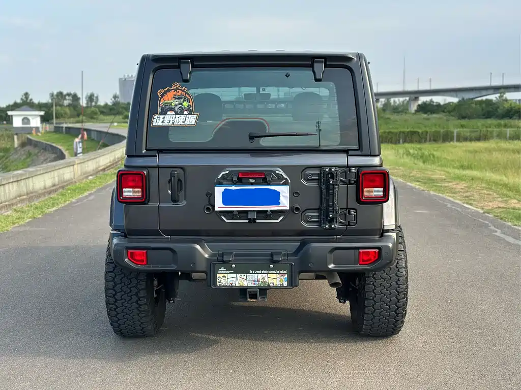 Jeep Wrangler — миниатюра 5