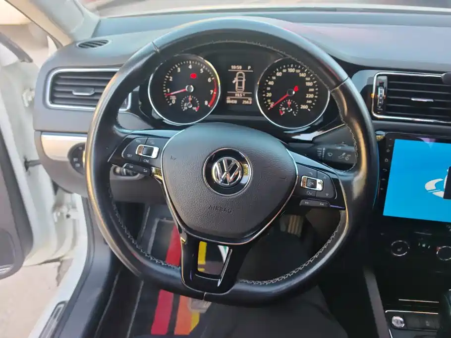 Volkswagen Sagitar — миниатюра 15