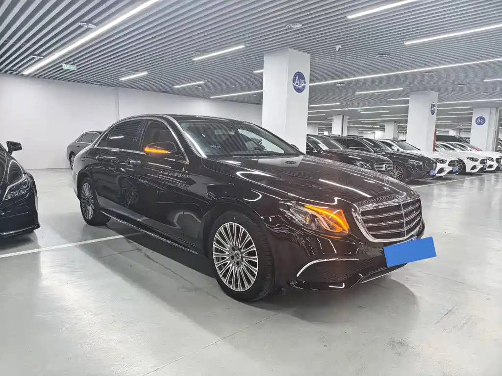 Mercedes-Benz E-Class — миниатюра 3