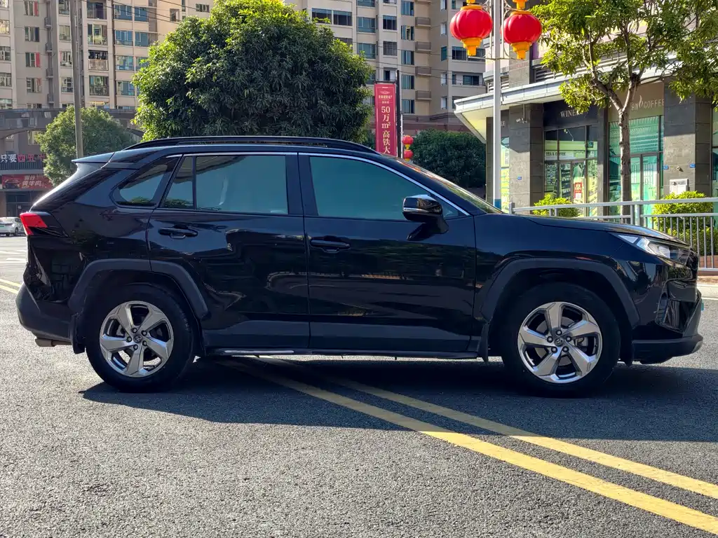 TOYOTA RAV4 RONGFANG