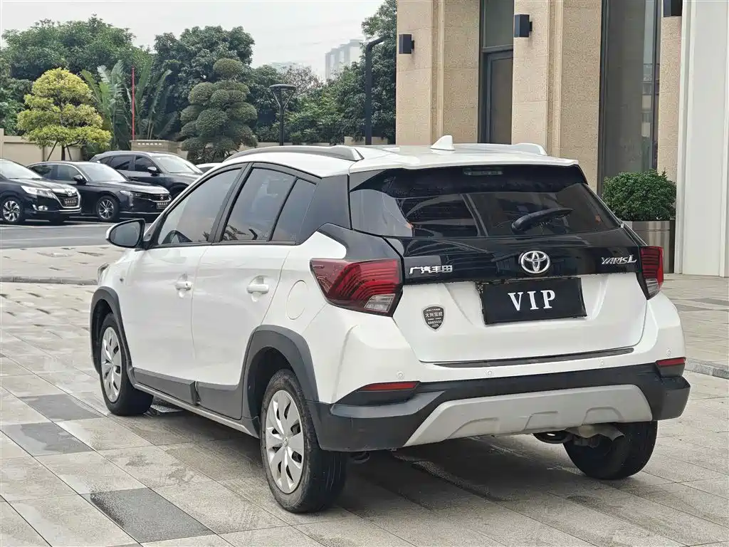 TOYOTA YARIS L ZHIXUAN