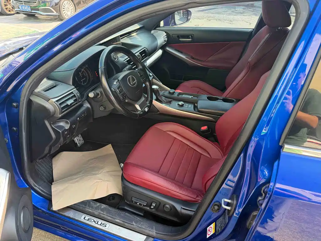 Lexus IS — миниатюра 8