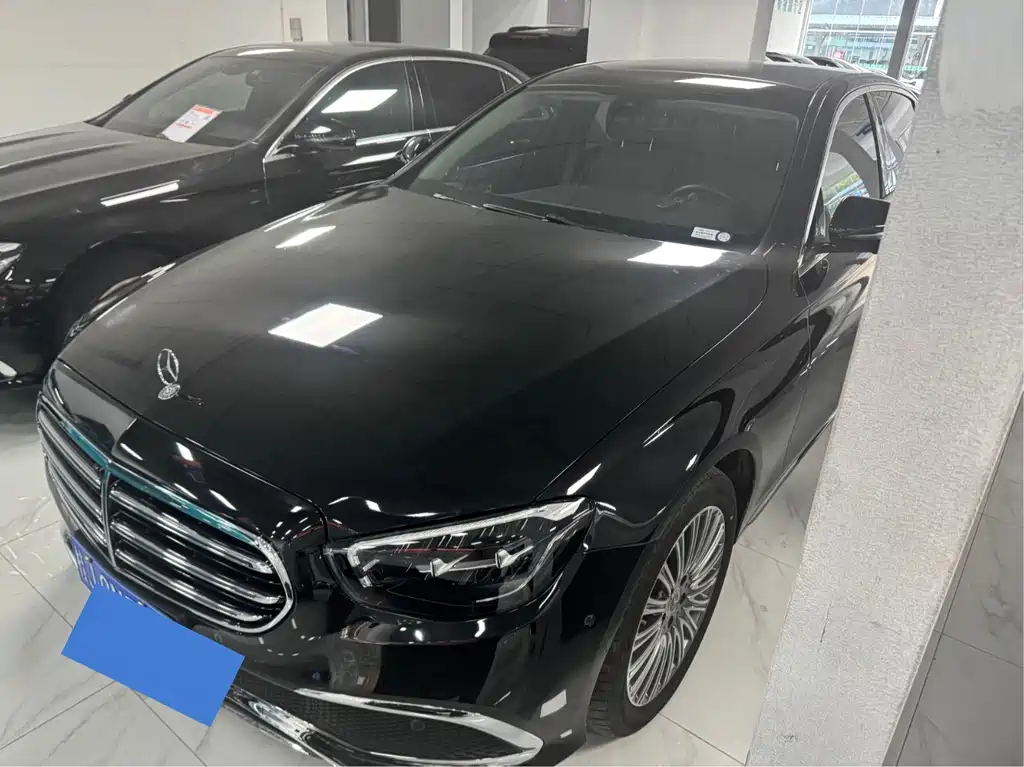 Mercedes-Benz E-Class — миниатюра 2