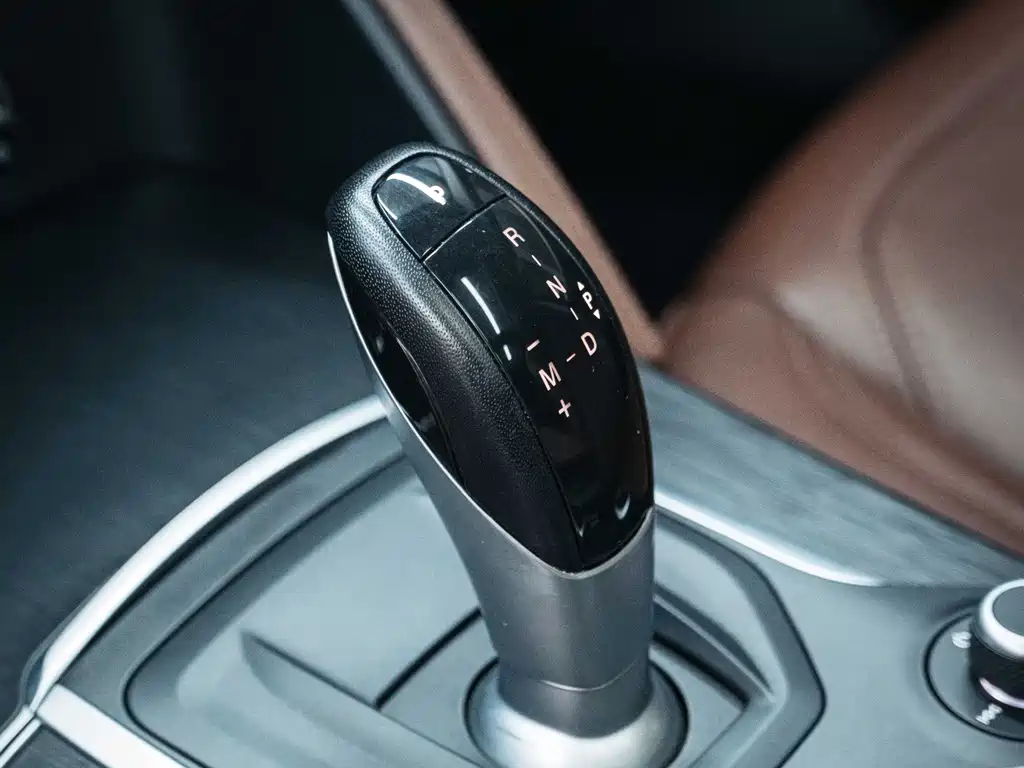 Alfa Romeo Stelvio — миниатюра 17