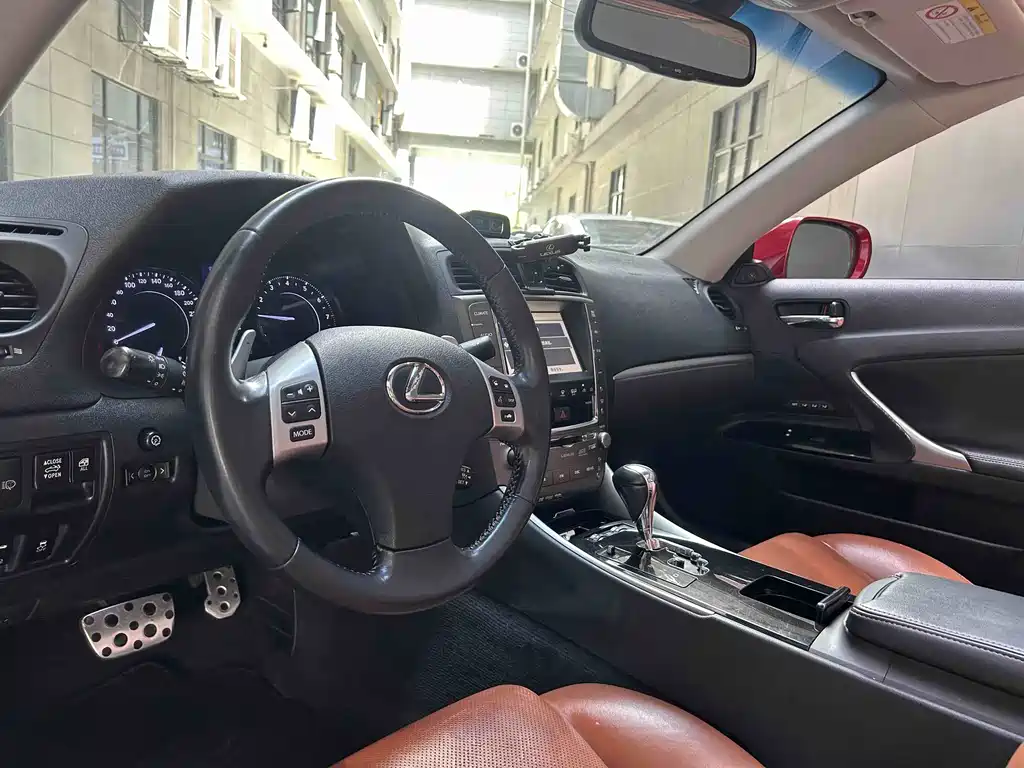 Lexus IS — миниатюра 12