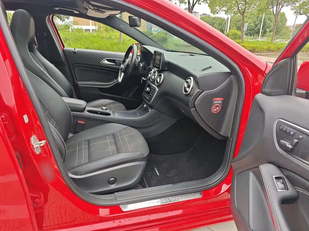 Mercedes-Benz A-Class (Import) — миниатюра 15