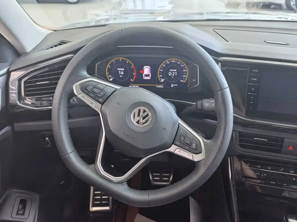 Volkswagen X — миниатюра 10
