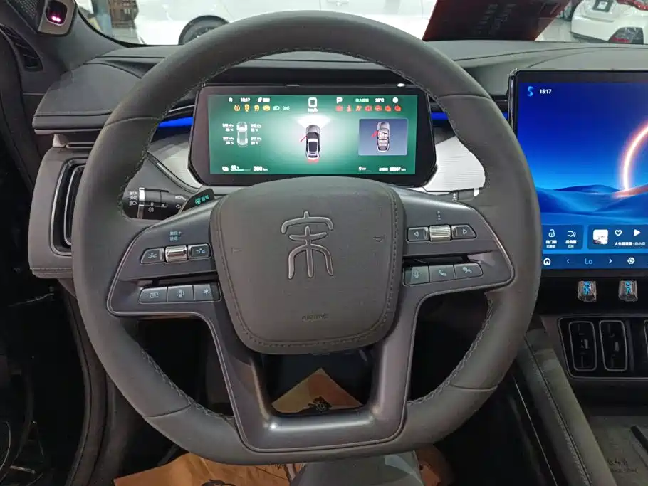 BYD L EV — миниатюра 15