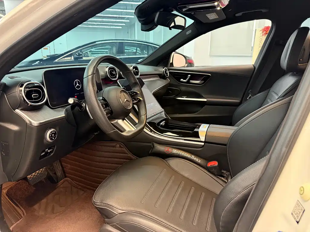 Mercedes-Benz C-Class — миниатюра 12