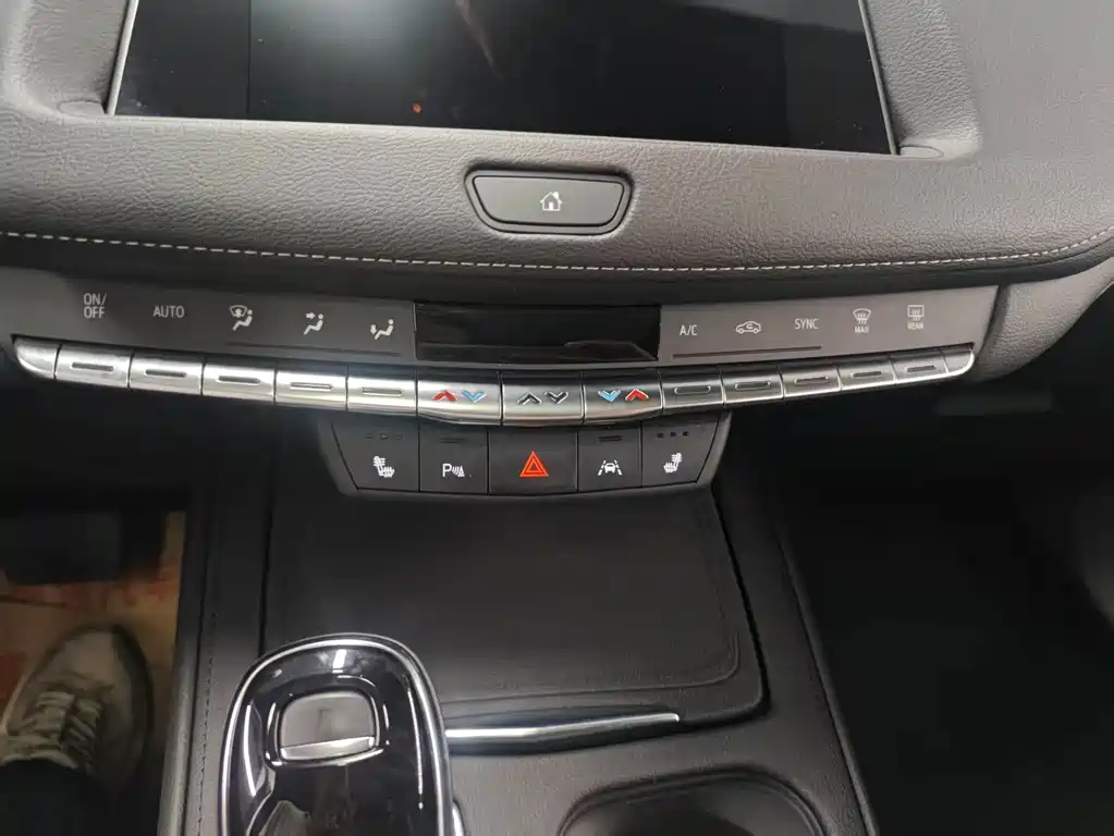 Cadillac XT4 — миниатюра 6