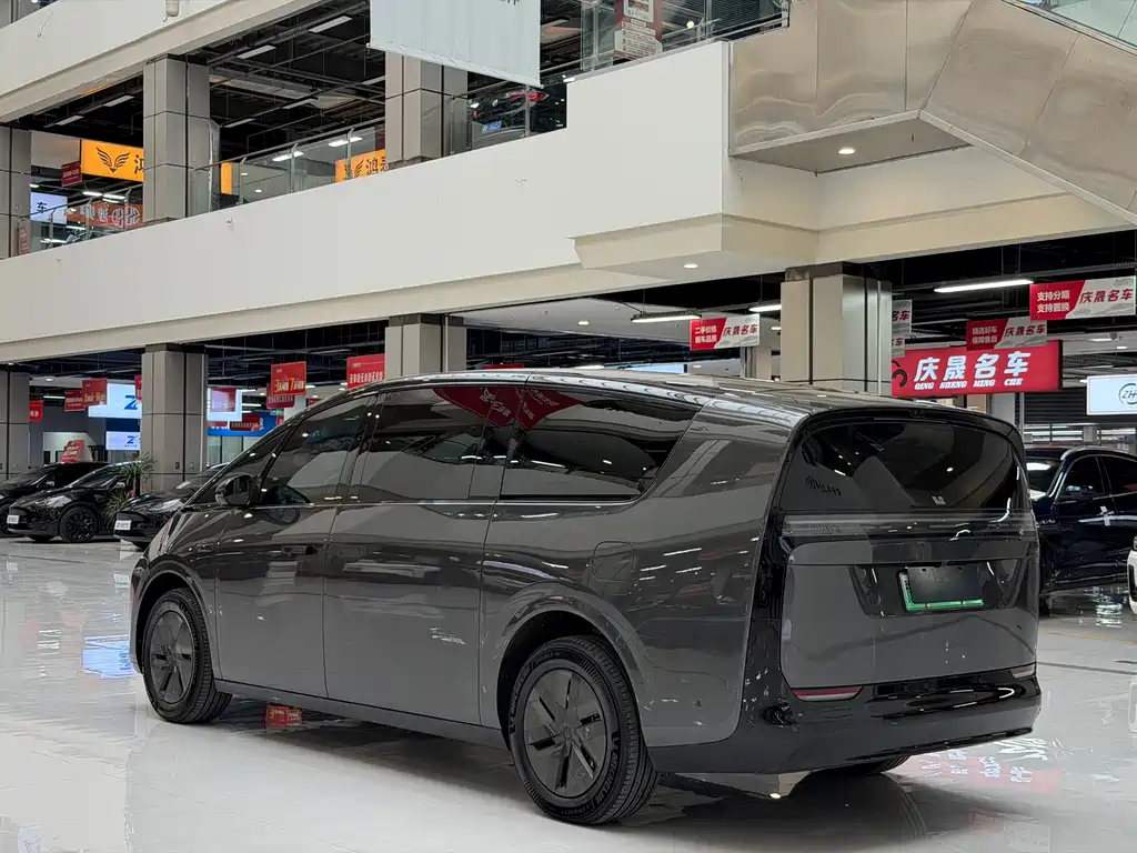 Li Auto Li MEGA — миниатюра 5