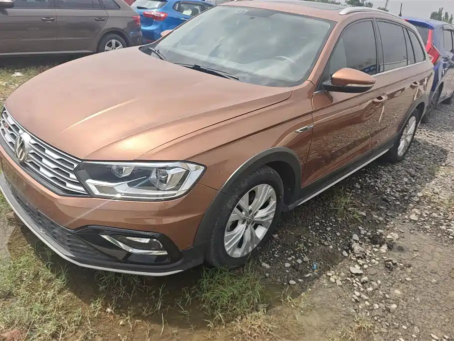 Купить Volkswagen C-Trek