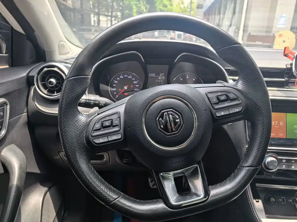 MG MG6 — миниатюра 7