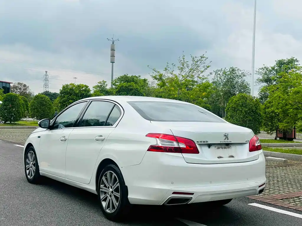 Peugeot 408 2016 1.6T AT Luxury