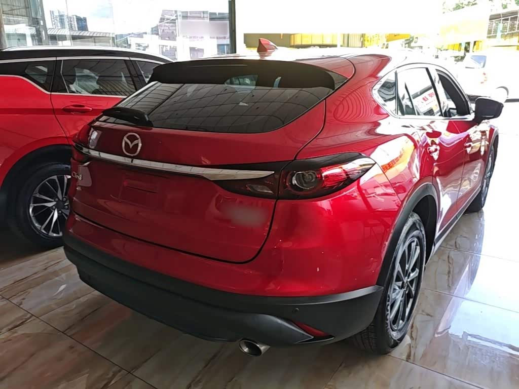 Mazda CX-4 2.0 л 2022 г. красный/фиолетовый, пробег 46700 км