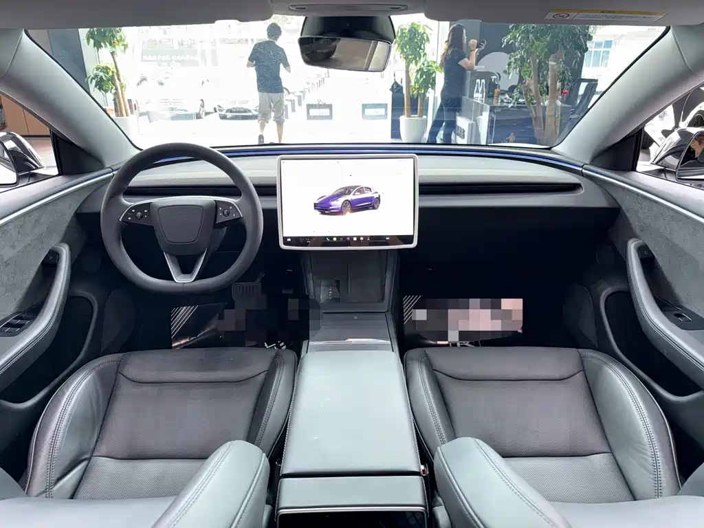 Tesla Model 3 — миниатюра 5