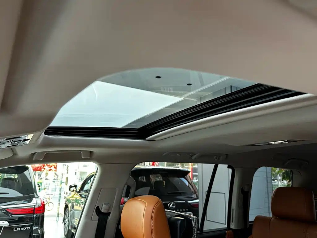 Lexus LX — миниатюра 14