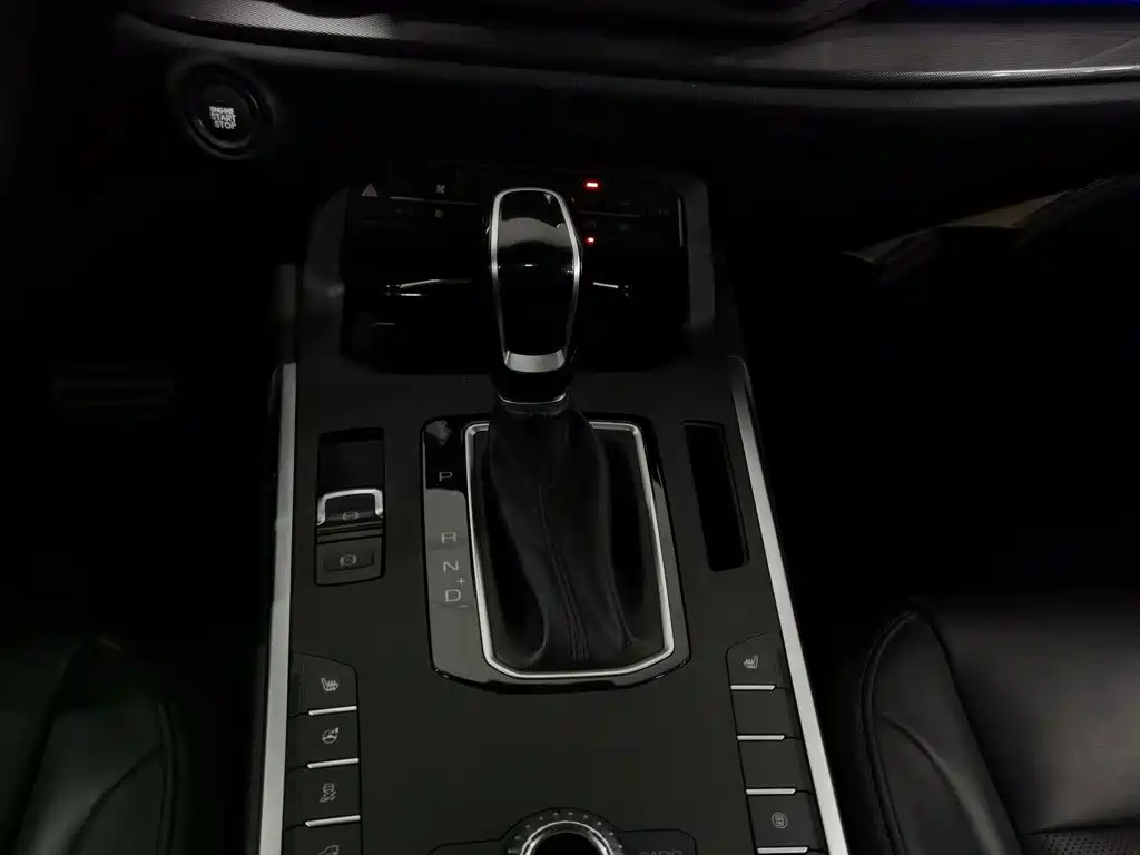 Wey Wey VV5 — миниатюра 13