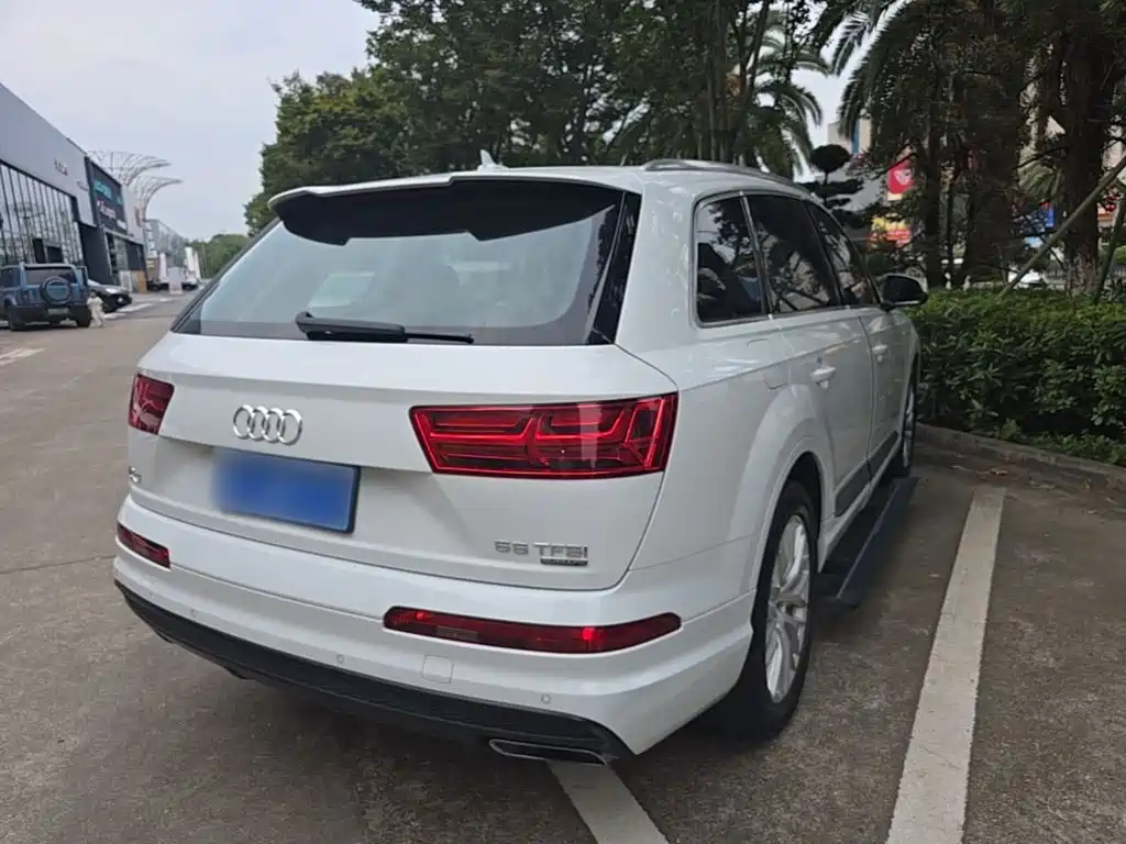 Audi Q7 — миниатюра 7