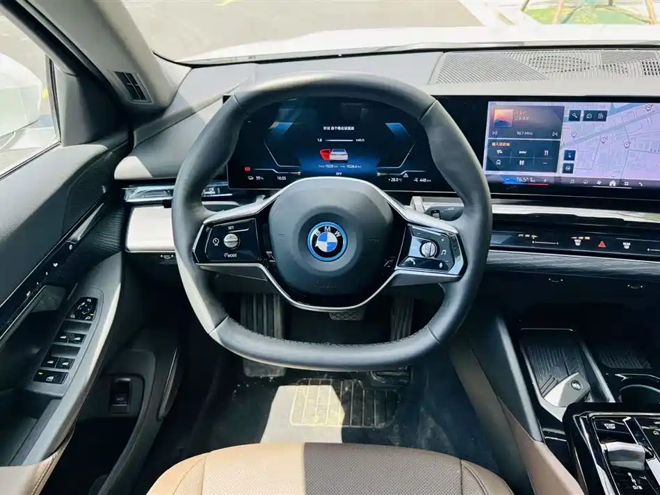 BMW I5