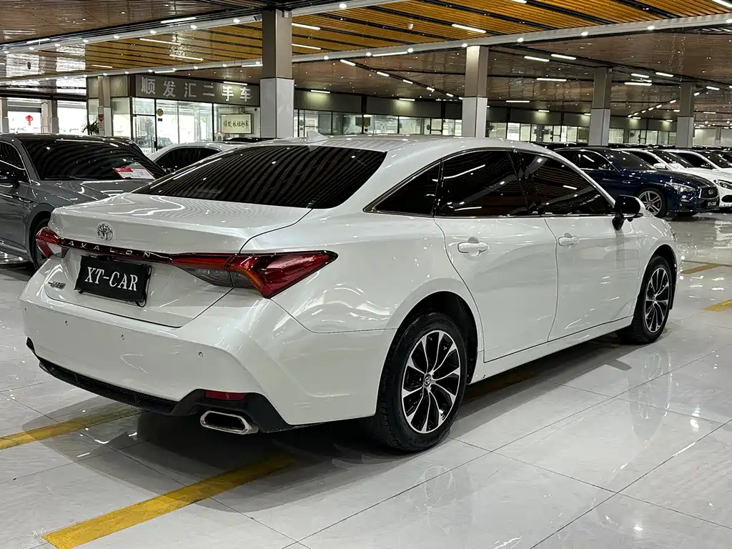 Toyota Avalon — миниатюра 6