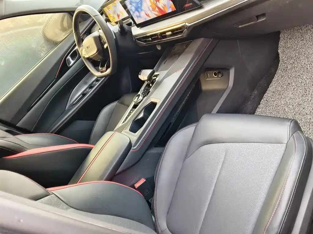 CHANGAN CHANGAN AUCHAN Z6