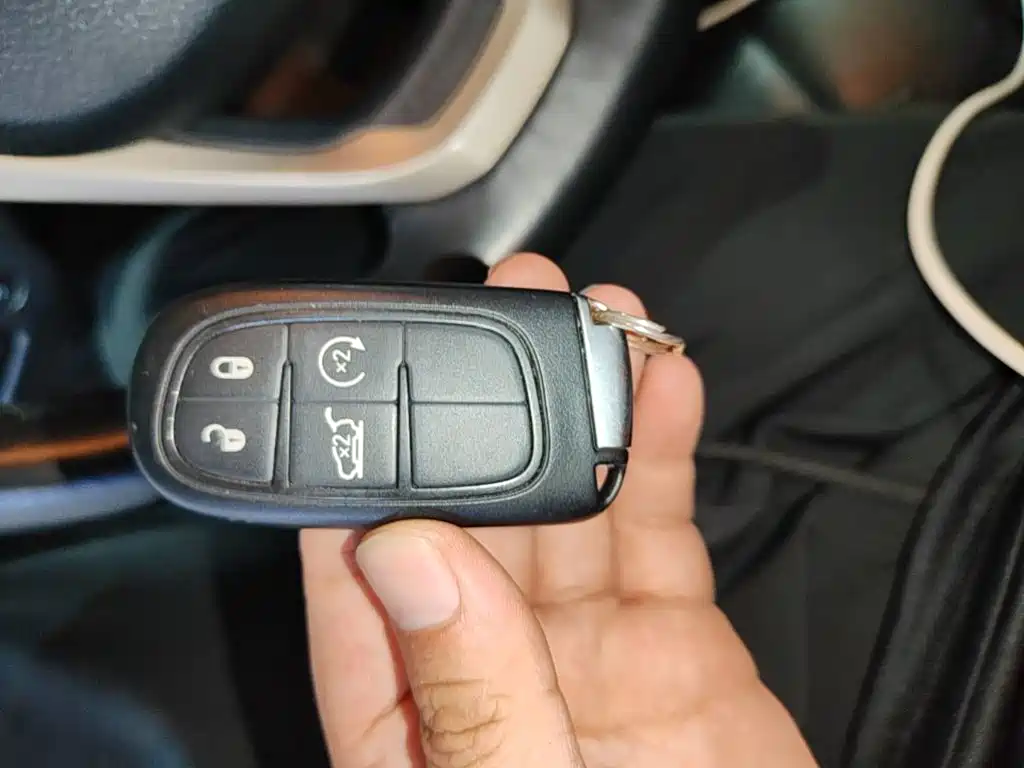 Jeep Cherokee (Import) — миниатюра 9
