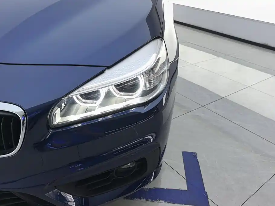BMW 2 Series Active Tourer — миниатюра 5