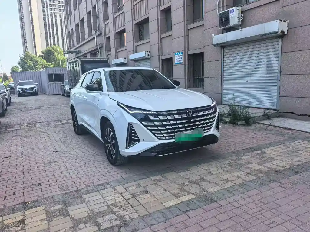 Changan UNI-Z New Energy — миниатюра 3