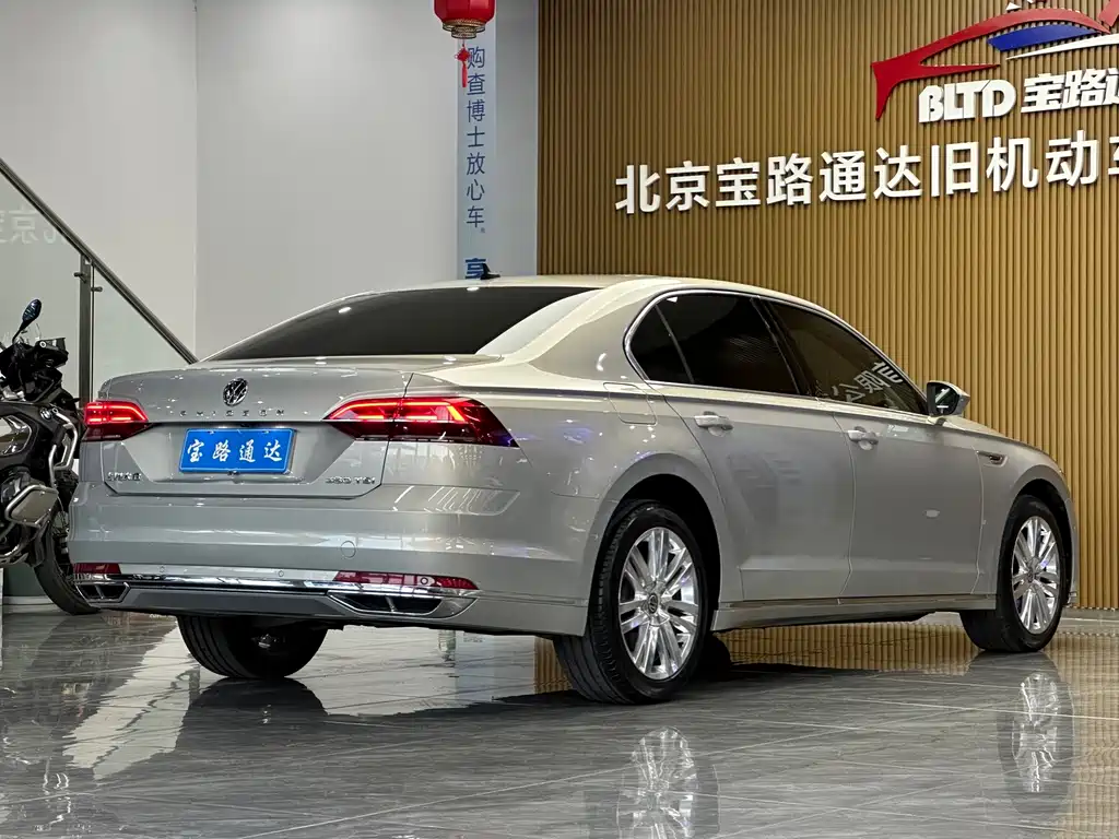 Volkswagen Phideon — миниатюра 6