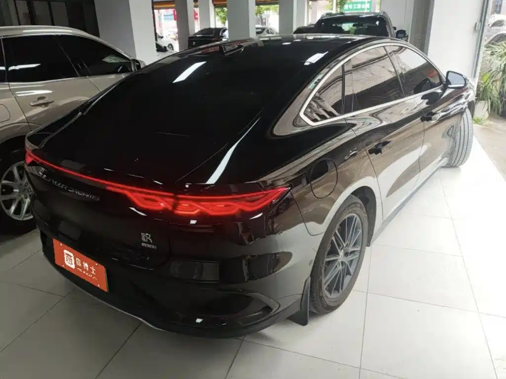 BYD Han 2025 DM-i Smart Drive 245KM Luxury