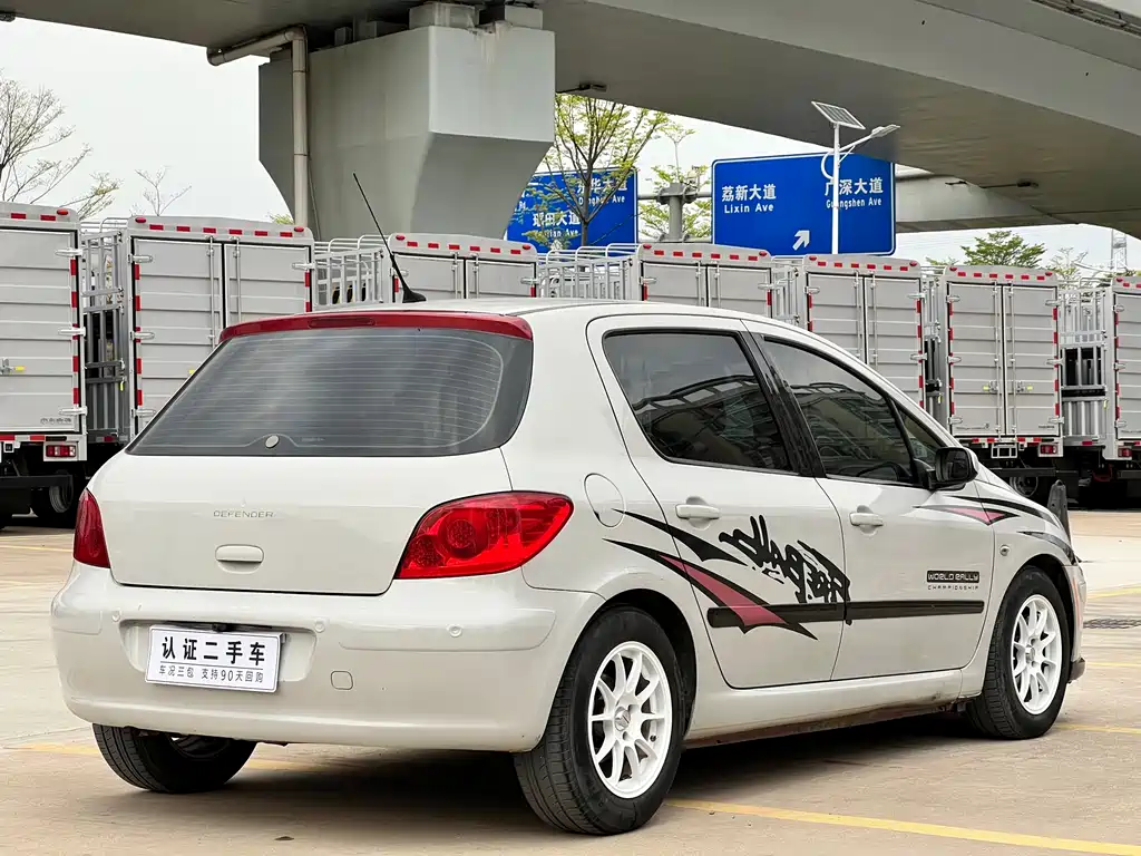 Peugeot 307 2012 1.6L MT Comfort