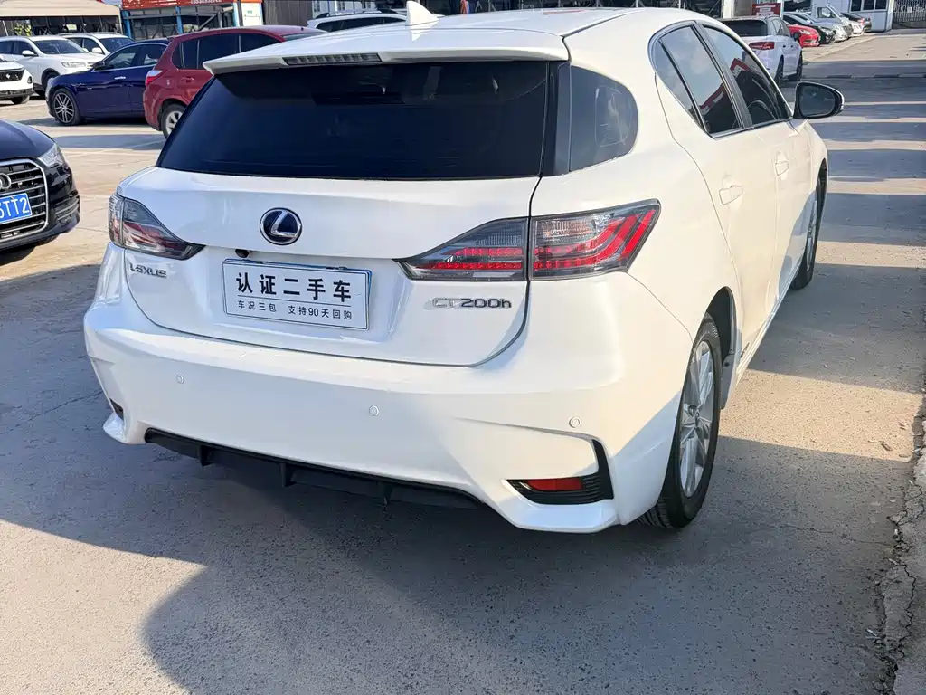 Lexus CT — миниатюра 4