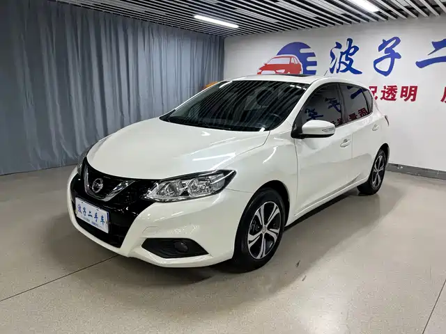 NISSAN TIIDA 2018
