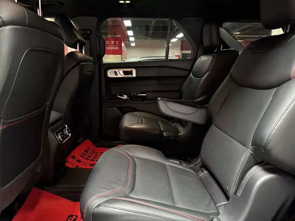 Ford Explorer — миниатюра 8