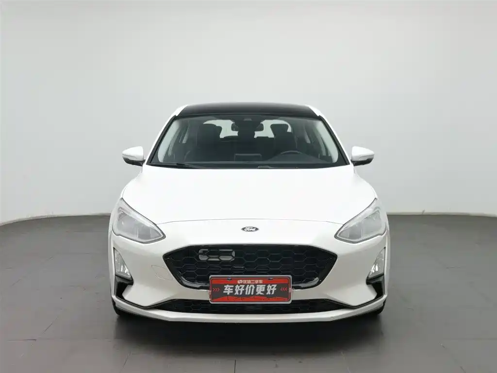 Ford Focus 2019 EcoBoost 180 AT