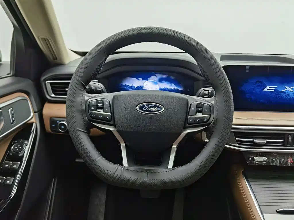 Ford Explorer — миниатюра 11