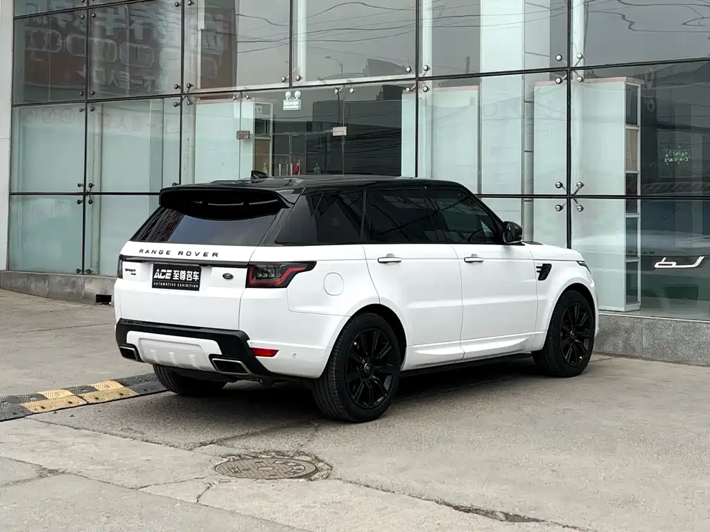 Land Rover Range Rover Sport 2021 3.0 L6 HST