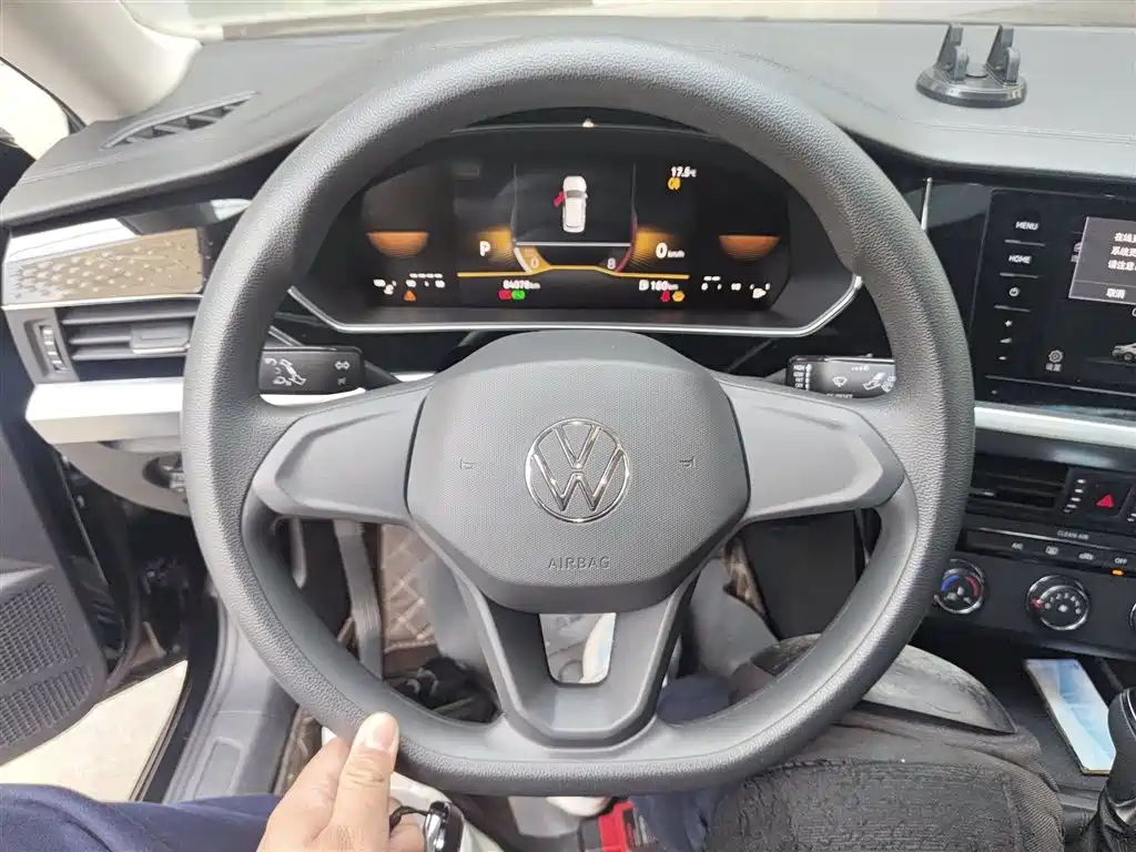 Volkswagen Passat 2023 280TSI