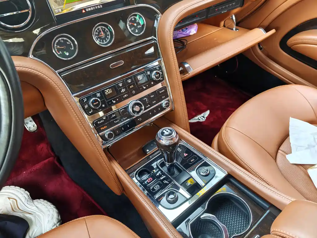 Bentley Mulsanne — миниатюра 11