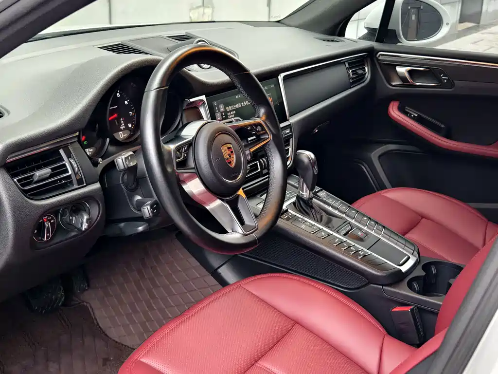 Porsche Macan — миниатюра 16