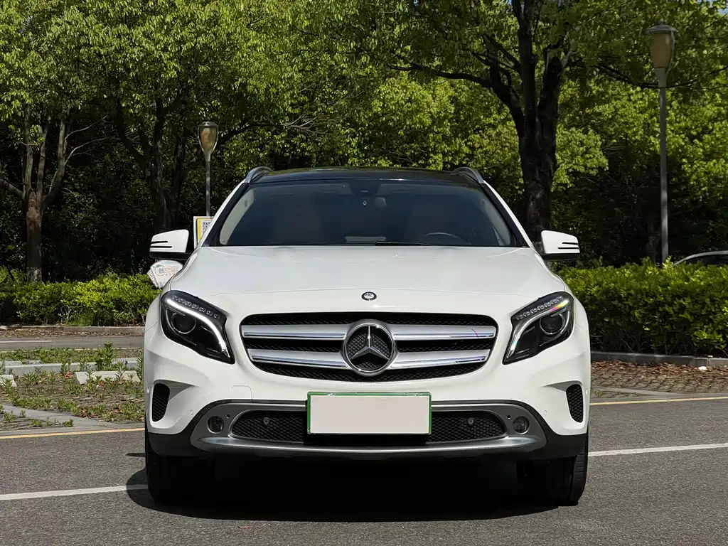 Mercedes-Benz GLA 2016 GLA 200 Fashion